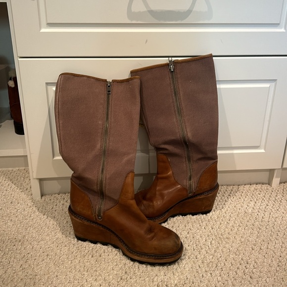 Sorel waterproof women’s boots (size 6) - Picture 2 of 5